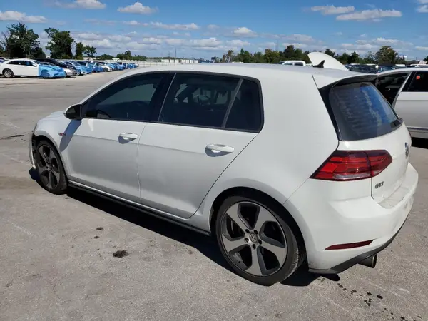 3VW547AU8JM292240 2018 VOLKSWAGEN GTI - Image 2