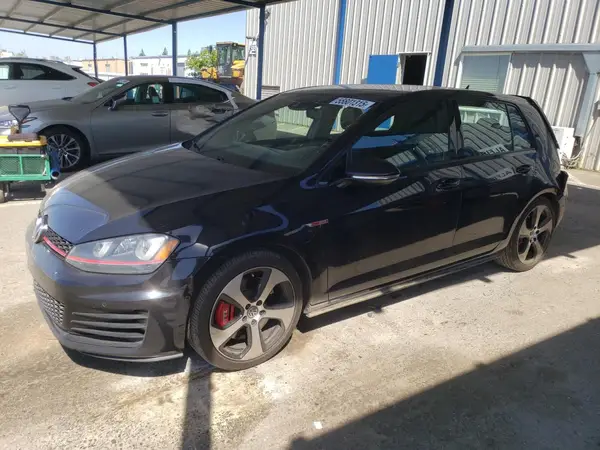 3VW547AU9GM004556 2016 VOLKSWAGEN GTI - Image 1