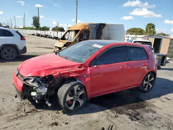 3VW547AU9GM046810 2016 VOLKSWAGEN GTI - Image 1