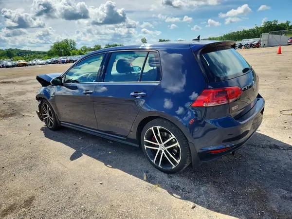 3VW547AU9HM022427 2017 VOLKSWAGEN GTI - Image 2