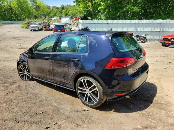 3VW547AU9HM022721 2017 VOLKSWAGEN GTI - Image 2