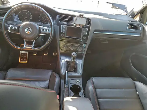 3VW547AU9HM031645 2017 VOLKSWAGEN GTI - Image 8
