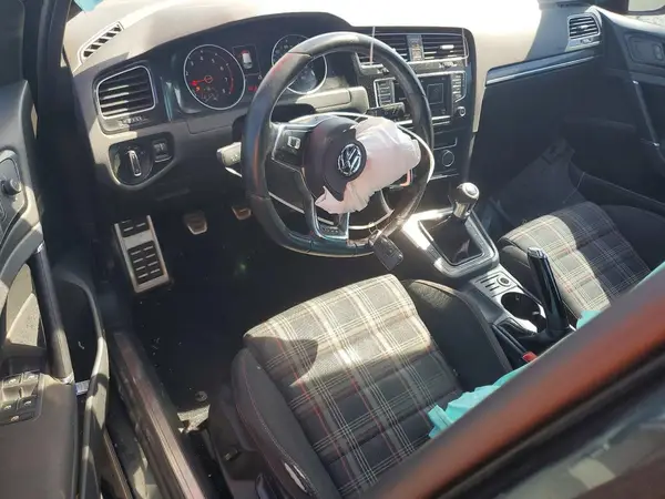 3VW547AU9HM060532 2017 VOLKSWAGEN GTI - Image 8
