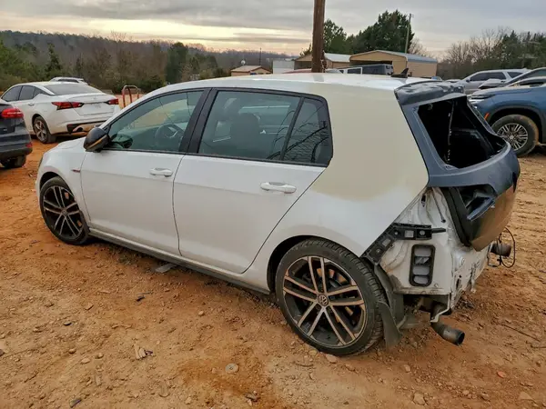 3VW547AU9HM067481 2017 VOLKSWAGEN GTI - Image 2