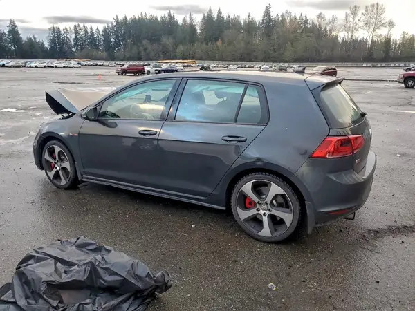 3VW547AU9HM069702 2017 VOLKSWAGEN GTI - Image 2