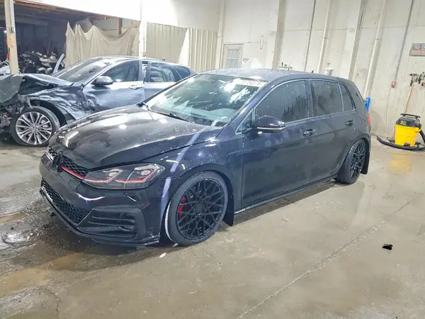3VW547AU9JM286009 2018 VOLKSWAGEN GTI - Image 1