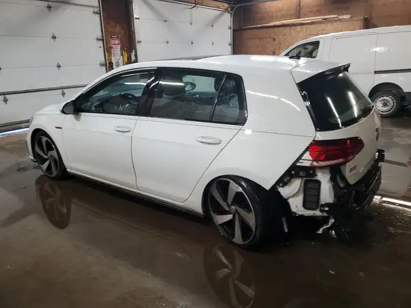 3VW547AU9JM290951 2018 VOLKSWAGEN GTI - Image 2