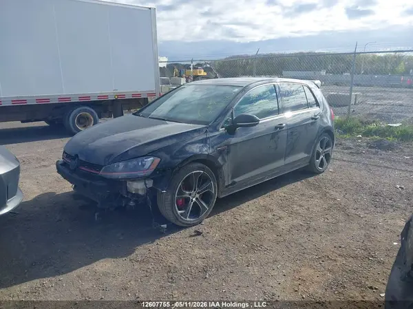 3VW547AUXGM037372 2016 VOLKSWAGEN GTI - Image 2