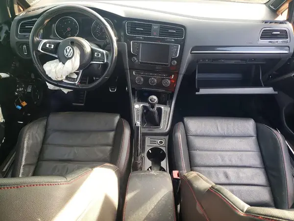 3VW547AUXHM008231 2017 VOLKSWAGEN GTI - Image 8