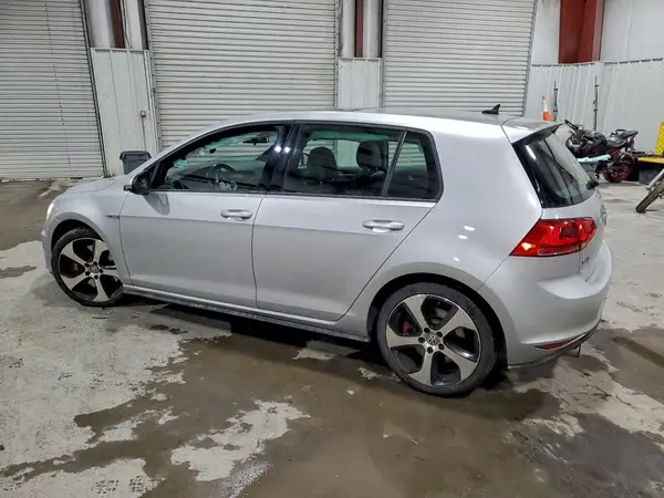 3VW547AUXHM038961 2017 VOLKSWAGEN GTI - Image 2