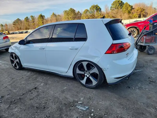 3VW547AUXHM045506 2017 VOLKSWAGEN GTI - Image 2