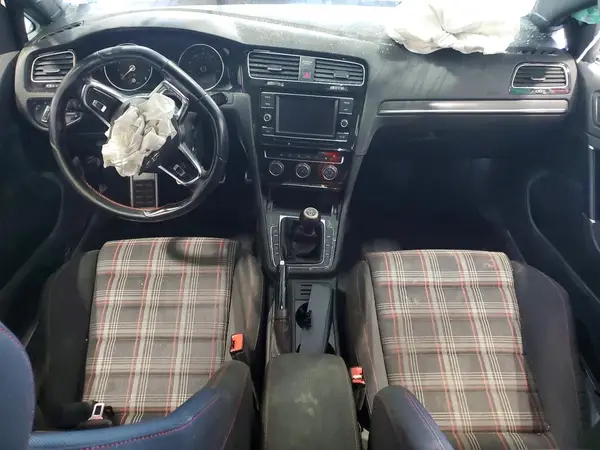 3VW547AUXJM250927 2018 VOLKSWAGEN GTI - Image 8