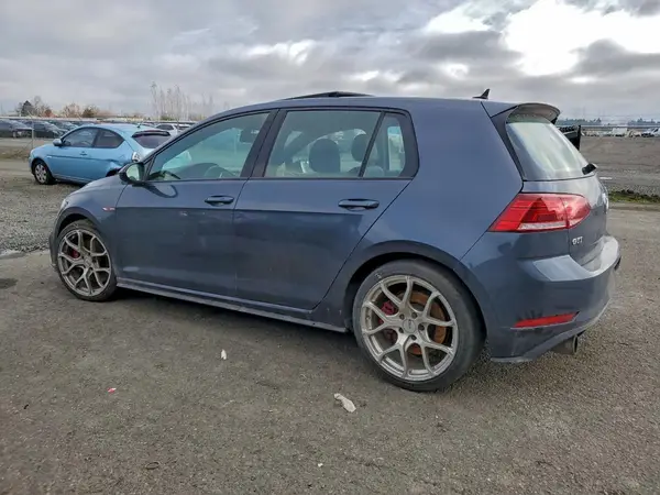 3VW547AUXJM252466 2018 VOLKSWAGEN GTI - Image 2