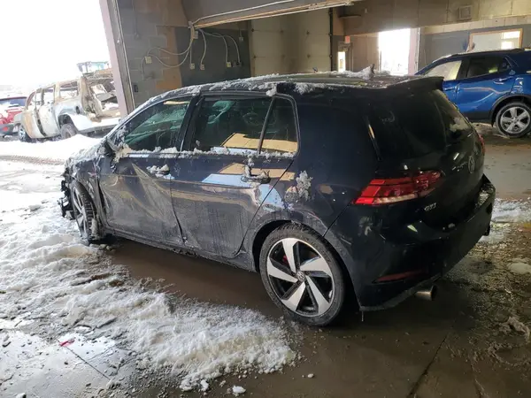 3VW547AUXJM285869 2018 VOLKSWAGEN GTI - Image 2