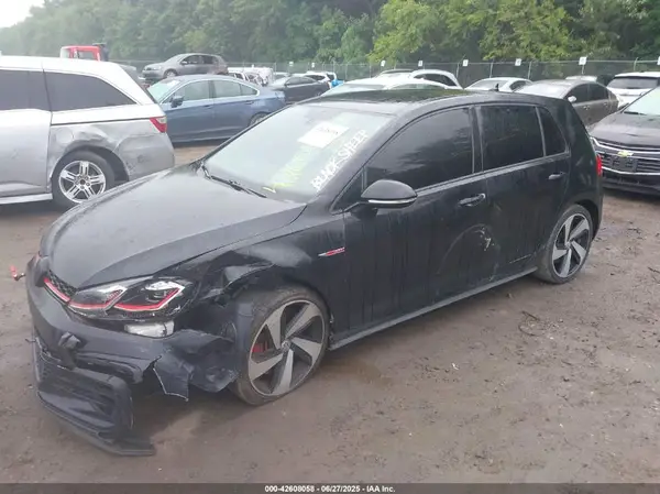 3VW547AUXJM292515 2018 VOLKSWAGEN GTI - Image 2