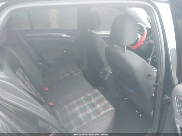 3VW547AUXJM292515 2018 VOLKSWAGEN GTI - Image 8