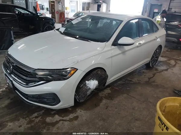 3VW5M7BU0RM028889 2024 VOLKSWAGEN JETTA - Image 2