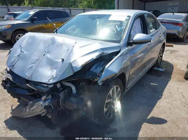 3VW5M7BU0RM055042 2024 VOLKSWAGEN JETTA - Image 2