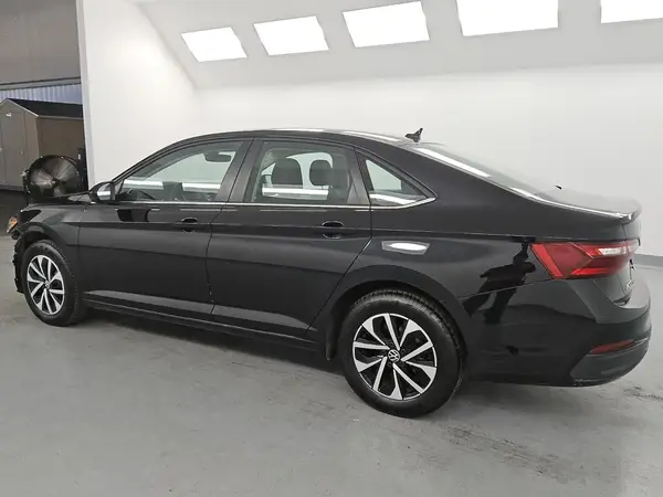 3VW5M7BU3RM055598 2024 VOLKSWAGEN JETTA - Image 2