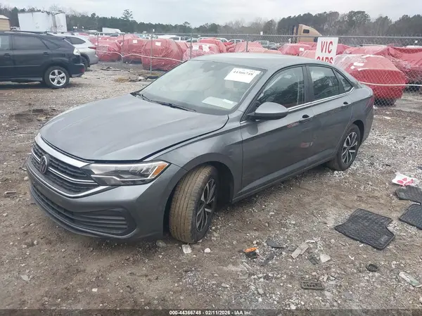 3VW5M7BU3RM068528 2024 VOLKSWAGEN JETTA - Image 2