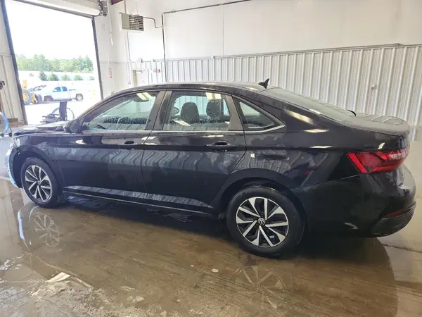3VW5M7BU3RM090755 2024 VOLKSWAGEN JETTA - Image 2
