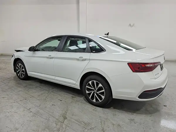 3VW5M7BU6RM050055 2024 VOLKSWAGEN JETTA - Image 2