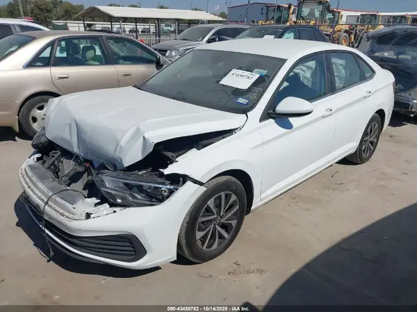 3VW5M7BU8RM043611 2024 VOLKSWAGEN JETTA - Image 2
