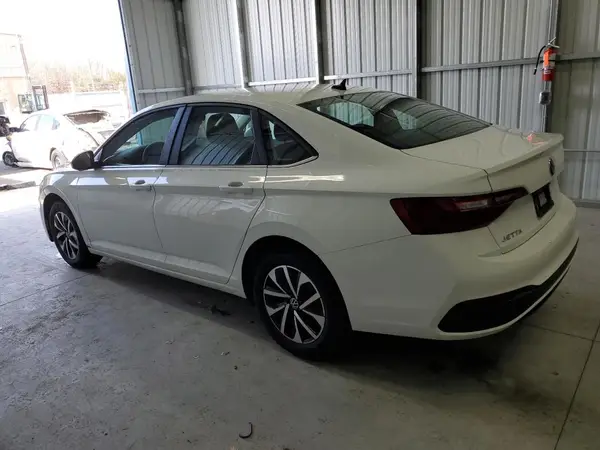 3VW5M7BU8RM047092 2024 VOLKSWAGEN JETTA - Image 2
