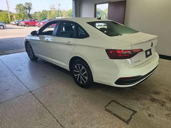 3VW5M7BU9RM073121 2024 VOLKSWAGEN JETTA - Image 2