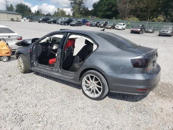 3VW5S7AJ8GM402823 2016 VOLKSWAGEN JETTA - Image 2