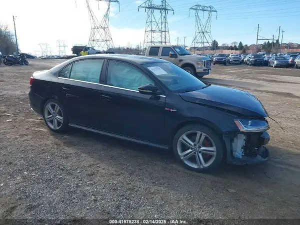 3VW5T7AJ0HM369783 2017 VOLKSWAGEN JETTA - Image 1