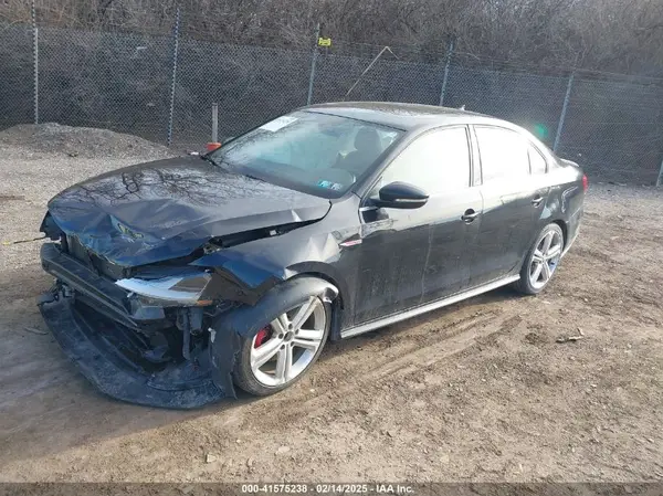 3VW5T7AJ0HM369783 2017 VOLKSWAGEN JETTA - Image 2
