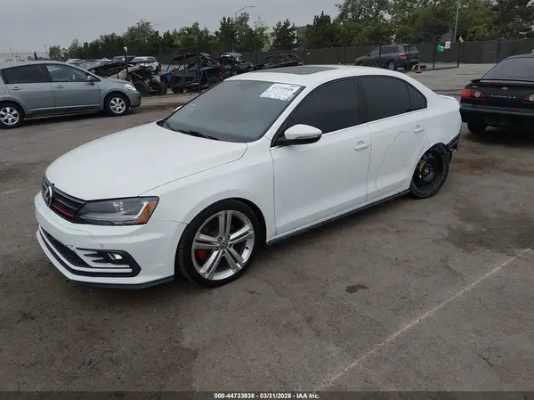 3VW5T7AJ1HM332676 2017 VOLKSWAGEN JETTA - Image 2