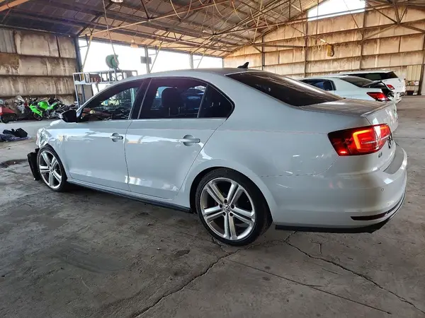 3VW5T7AJ2HM278921 2017 VOLKSWAGEN JETTA - Image 2