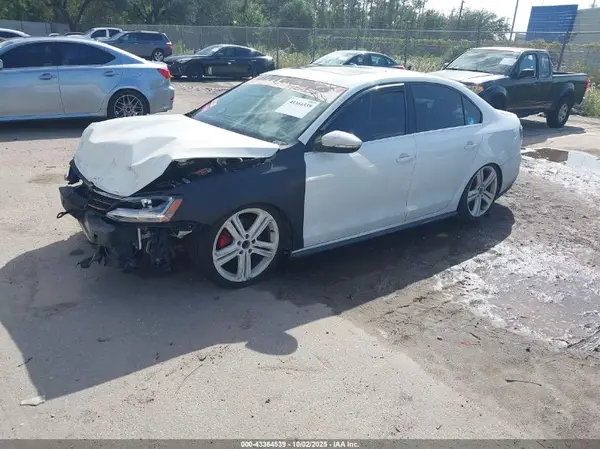 3VW5T7AJ2HM321170 2017 VOLKSWAGEN JETTA - Image 2