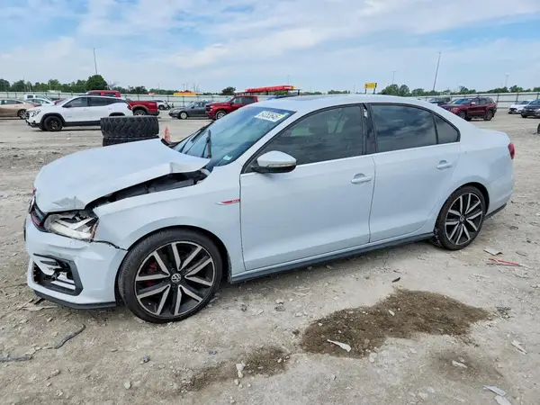 3VW5T7AJ2HM330161 2017 VOLKSWAGEN JETTA - Image 1