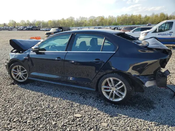 3VW5T7AJ4HM338066 2017 VOLKSWAGEN JETTA - Image 2