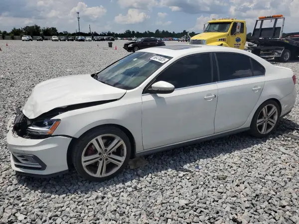 3VW5T7AJ4HM338598 2017 VOLKSWAGEN JETTA - Image 1