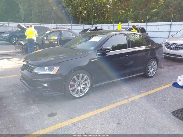 3VW5T7AJ4HM369236 2017 VOLKSWAGEN JETTA - Image 2
