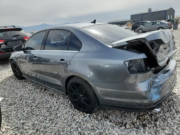 3VW5T7AJ5HM331787 2017 VOLKSWAGEN JETTA - Image 2