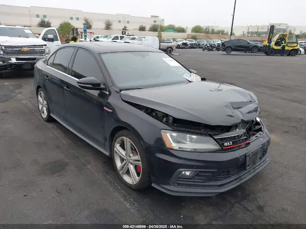 3VW5T7AJ5HM333393 2017 VOLKSWAGEN JETTA - Image 1