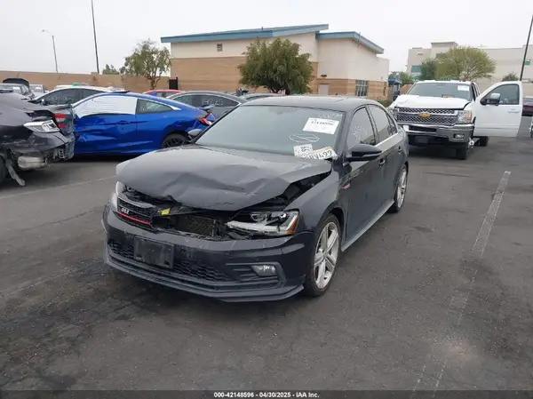 3VW5T7AJ5HM333393 2017 VOLKSWAGEN JETTA - Image 2
