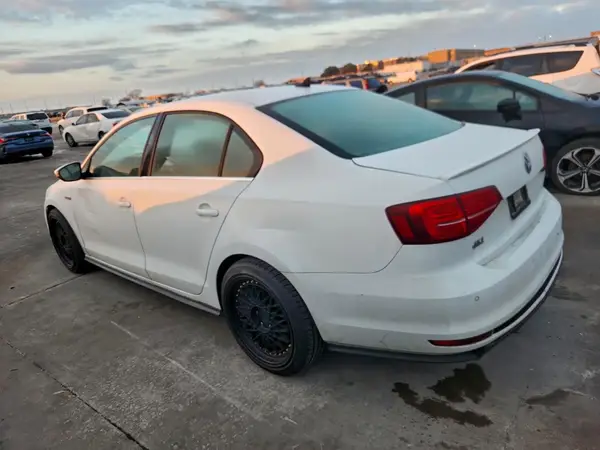 3VW5T7AJ6HM331720 2017 VOLKSWAGEN JETTA - Image 2