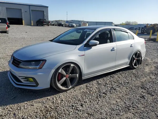 3VW5T7AJ6HM335492 2017 VOLKSWAGEN JETTA - Image 1