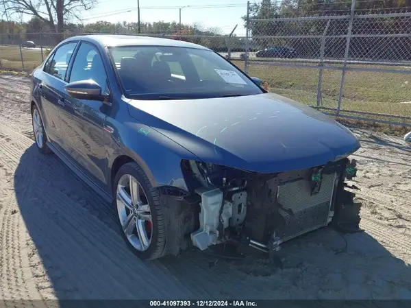 3VW5T7AJ7HM253724 2017 VOLKSWAGEN JETTA - Image 1