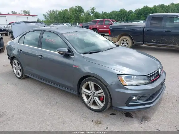 3VW5T7AJ7HM318507 2017 VOLKSWAGEN JETTA - Image 1