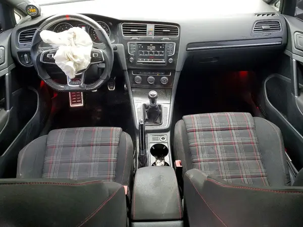3VW5T7AU0HM006300 2017 VOLKSWAGEN GTI - Image 8