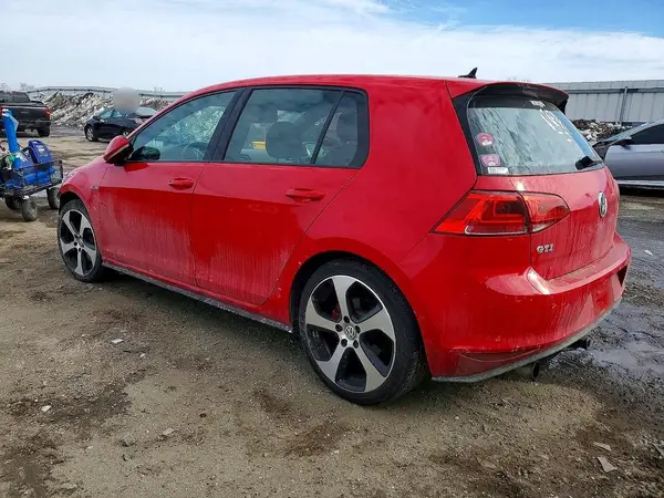 3VW5T7AU0HM066495 2017 VOLKSWAGEN GTI - Image 2