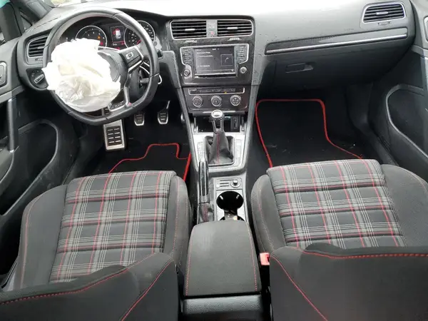 3VW5T7AU0HM073933 2017 VOLKSWAGEN GTI - Image 8