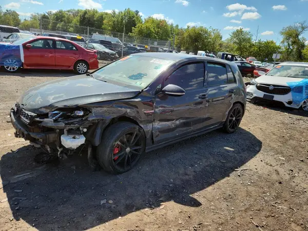 3VW5T7AU0KM008006 2019 VOLKSWAGEN GTI - Image 1